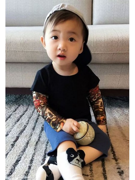 Детская черная футболка с tattoo рукавами 